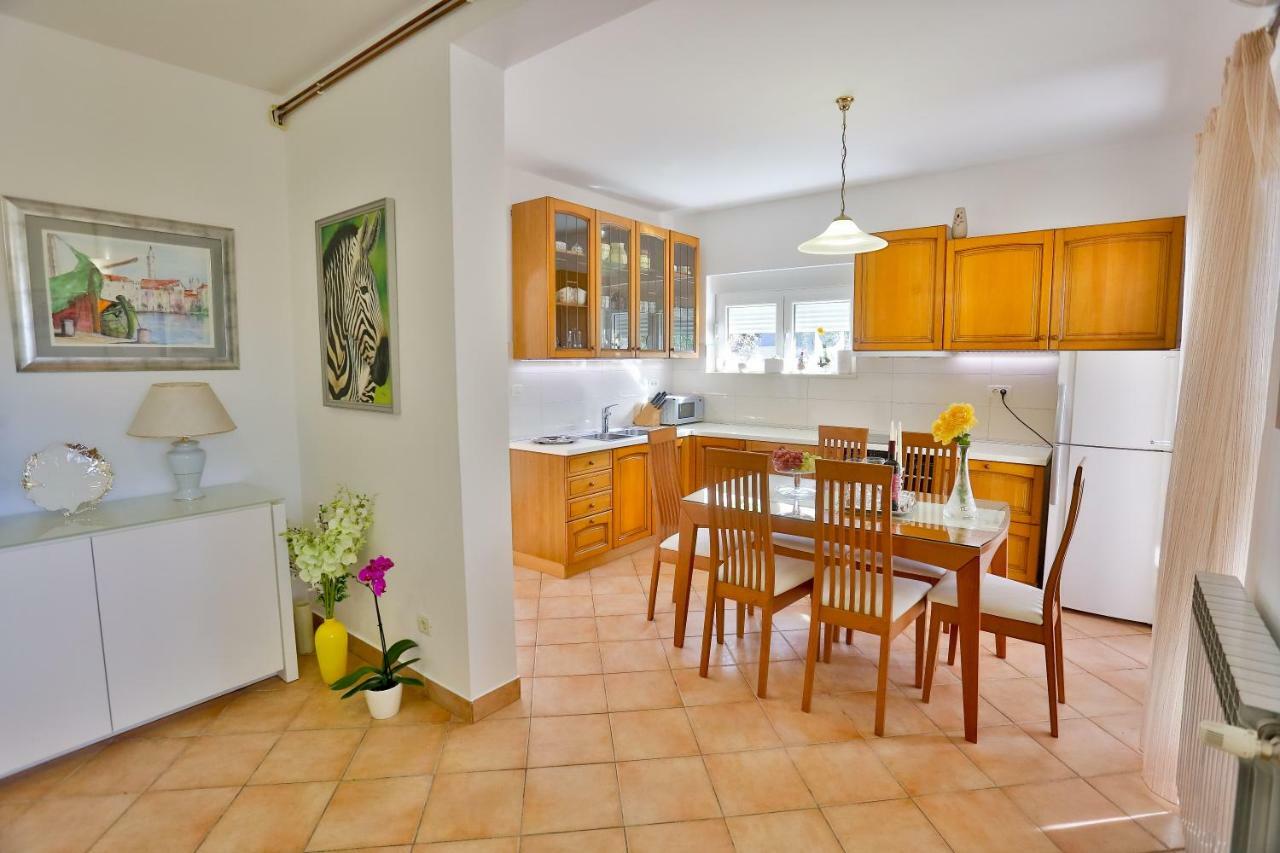 Apartman Stipic 1 Baška Voda Esterno foto